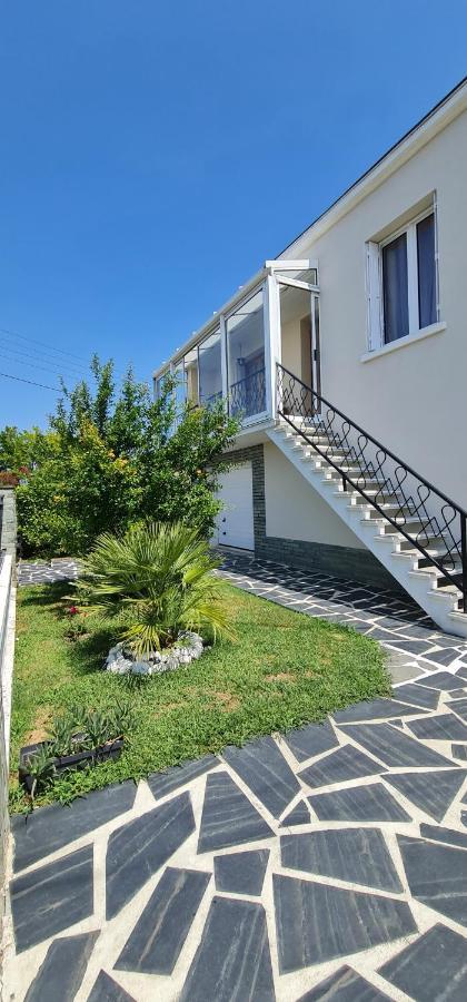 Belle Maison Avec Jardin Rdc T3 De 70M2 Vacances Ou Cure Thermale Rochefort Eksteriør billede