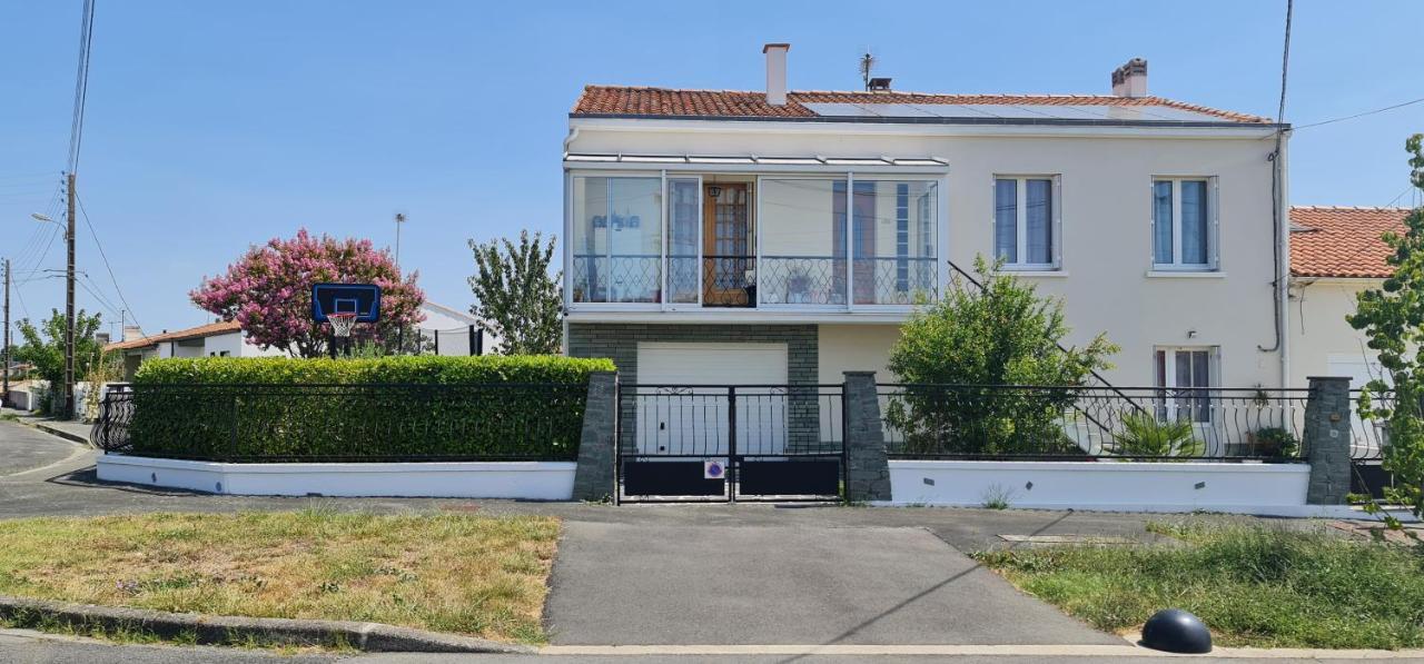 Belle Maison Avec Jardin Rdc T3 De 70M2 Vacances Ou Cure Thermale Rochefort Eksteriør billede