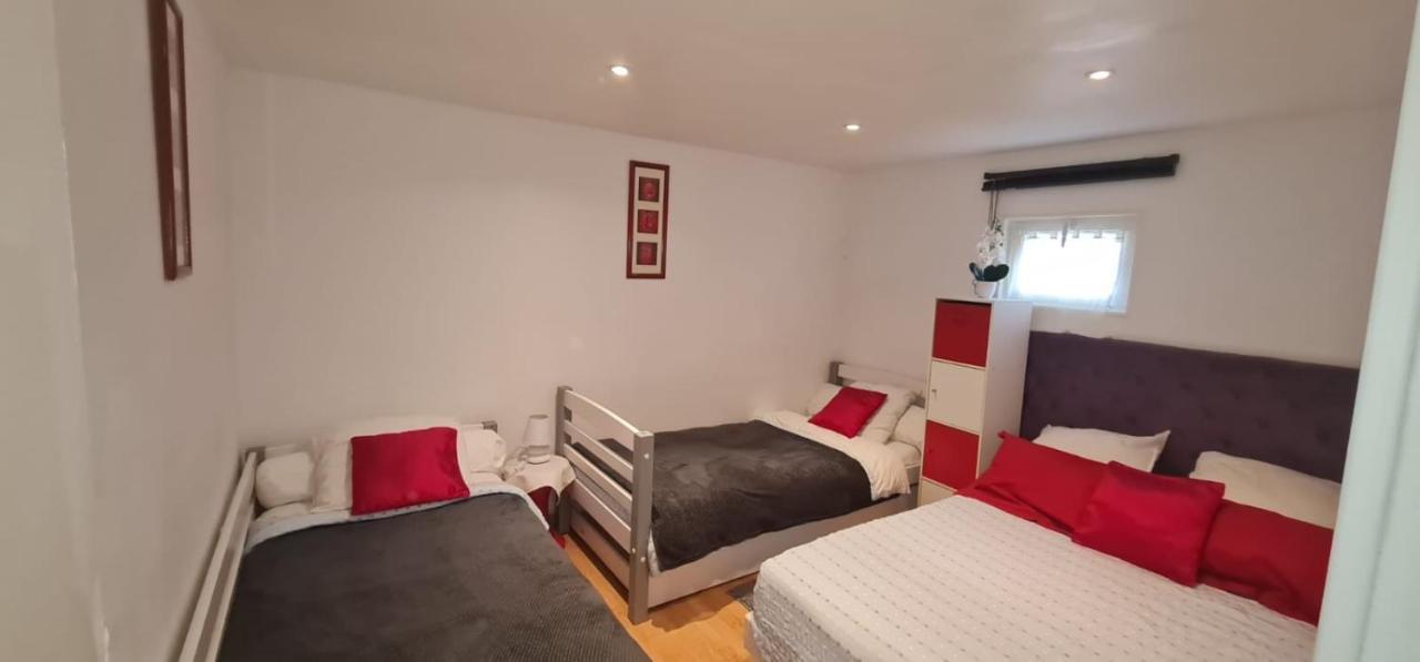 Belle Maison Avec Jardin Rdc T3 De 70M2 Vacances Ou Cure Thermale Rochefort Eksteriør billede